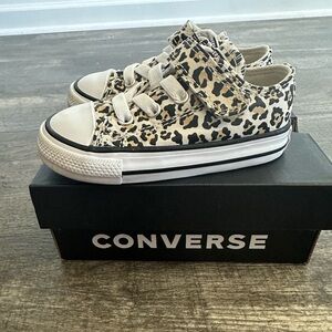 Converse Animal Print Chuck Taylor. Size 6 Toddler